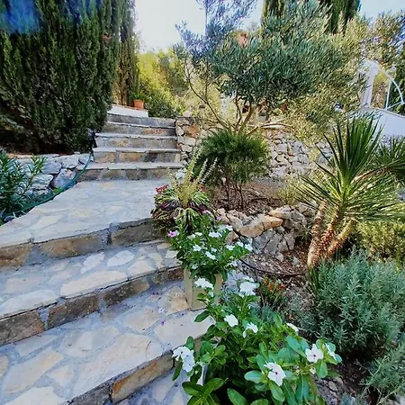 Botanica Apartment *